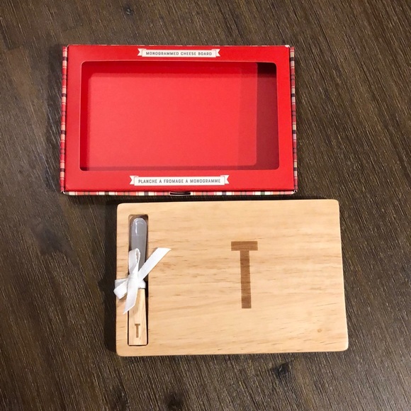 2/$22❤️ INDIGO Monogrammed Cheese board - Picture 5 of 15